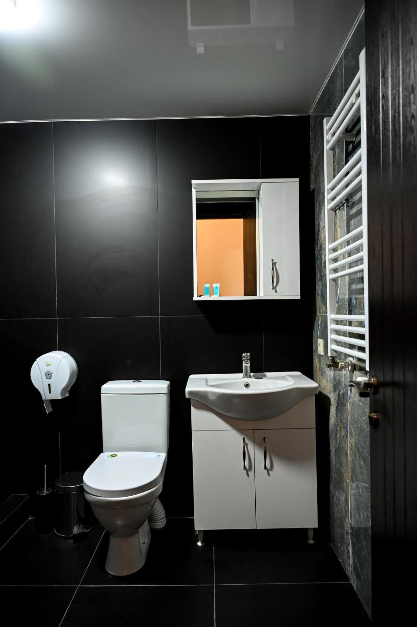 קוטאיסי Starhostel מראה חיצוני תמונה